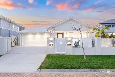 Property photo of 1918 Sunningdale Court Hope Island QLD 4212