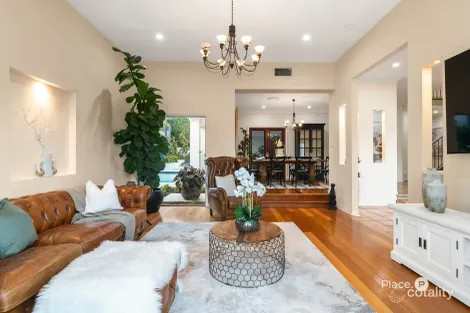 Property photo of 27 Oakley Street Carindale QLD 4152