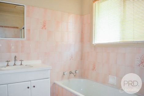 Property photo of 35 Warrambool Crescent Glenfield Park NSW 2650