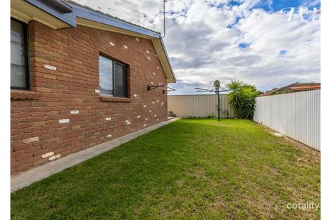 Property photo of 4/398 Kotthoff Street Lavington NSW 2641