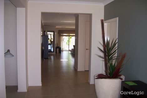 Property photo of 20 Gardenia Way Caroline Springs VIC 3023