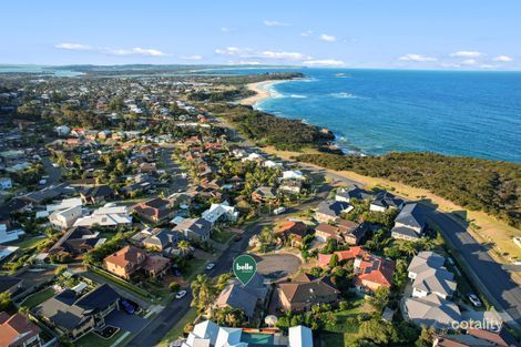 2 Gem Cl, Caves Beach, NSW 2281