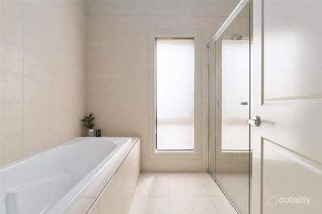 Property photo of 38 Settlers Hill Drive Golden Grove SA 5125