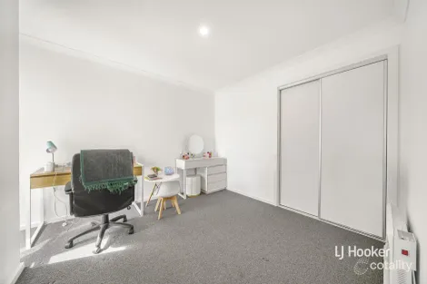 Property photo of 18 Chive Walk Tarneit VIC 3029