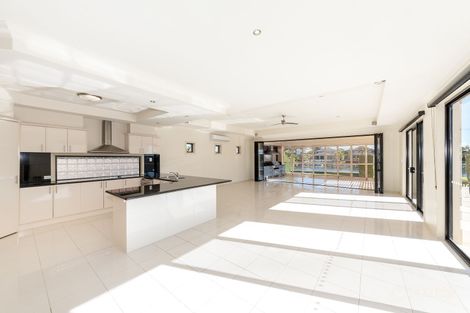 40 Parkwater Tce, Helensvale, QLD 4212