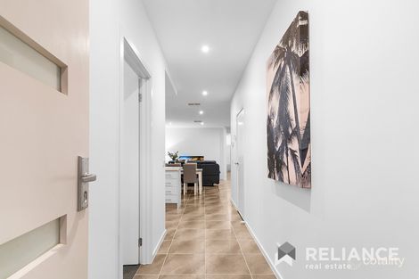 Property photo of 28 Oberon Street Point Cook VIC 3030
