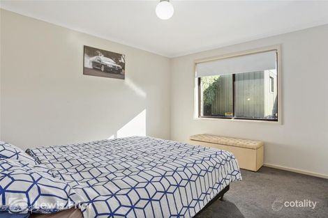 Property photo of 4 Lynly Court Morphett Vale SA 5162
