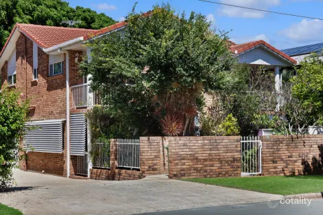 Property photo of 3/49 Prince Edward Parade Redcliffe QLD 4020