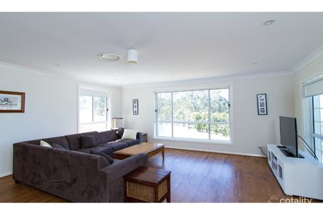 Property photo of 19 Yewens Circuit Grasmere NSW 2570