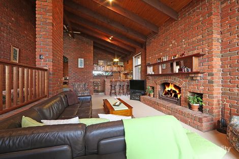 Property photo of 34 George Knox Drive Rowville VIC 3178