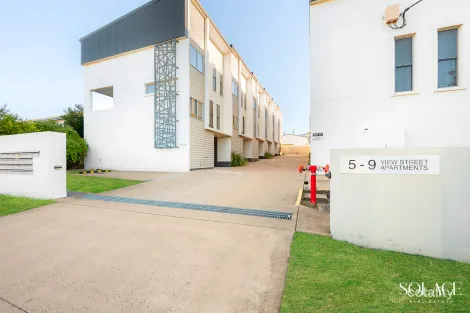 Property photo of 4/7 View Street West Gladstone QLD 4680