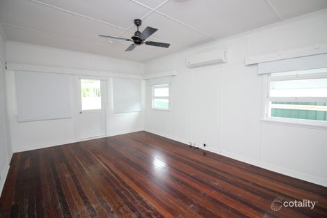 35 Brooke Ave, Southport, QLD 4215