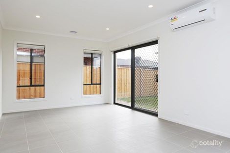Property photo of 47 Mulloway Drive Point Cook VIC 3030