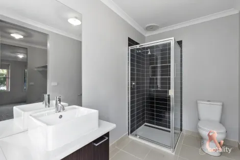 Property photo of 23 Dunraven Crescent Doreen VIC 3754