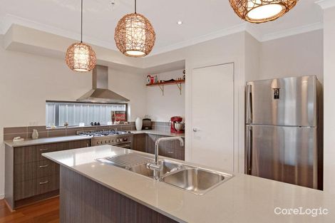 Property photo of 10 Bangalay Rise Wollert VIC 3750