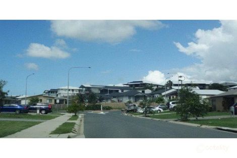 7 Williamtown Ct, Rural View, QLD 4740