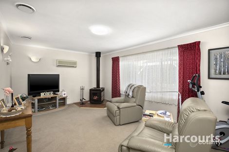Property photo of 1 Oak Street Wendouree VIC 3355