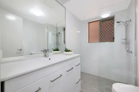Property photo of 3/6 Peak Avenue Main Beach QLD 4217