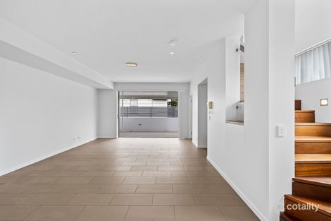 Property photo of 1/91 Mildmay Street Fairfield QLD 4103