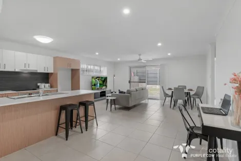 Property photo of 14 Jackson Place Greenbank QLD 4124