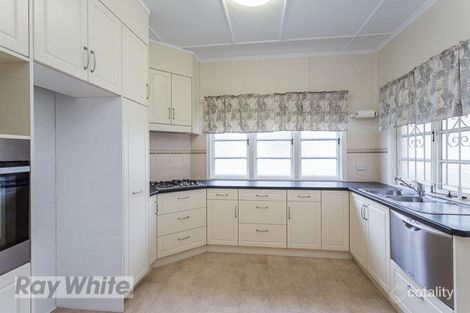 Property photo of 27 Bennetts Road Camp Hill QLD 4152