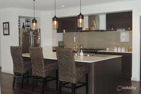 Property photo of 10 Sikes Road Clyde North VIC 3978