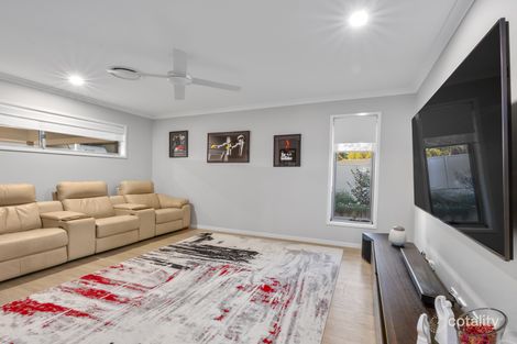 Property photo of 17 Gloucester Drive Deebing Heights QLD 4306