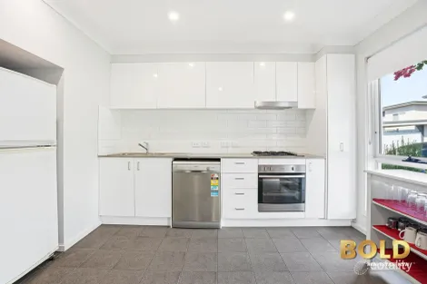Property photo of 5/52A Atlantic Boulevard Glenfield NSW 2167