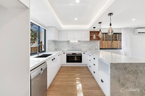 Property photo of 1/18 Hedges Avenue Mermaid Beach QLD 4218