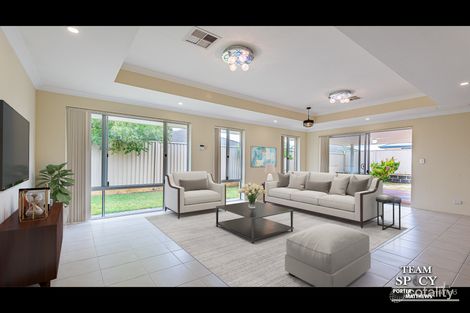 Property photo of 9 Chervil Bend Wattle Grove WA 6107
