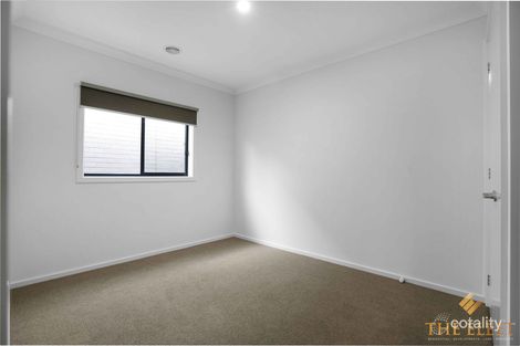 Property photo of 6 Bingham Circuit Thornhill Park VIC 3335