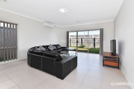 Property photo of 2/23 Peppercorn Parade Epping VIC 3076