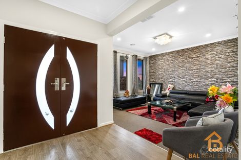 Property photo of 28 Scottsmith Crescent Truganina VIC 3029