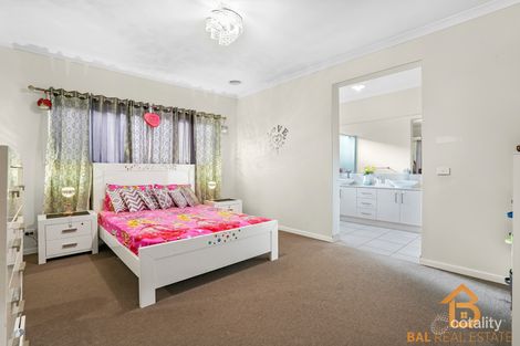 Property photo of 28 Scottsmith Crescent Truganina VIC 3029