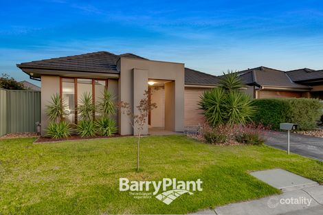 5 Day Lilly Ct, Pakenham, VIC 3810