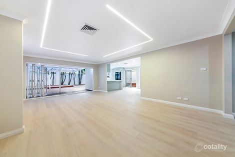 Property photo of 33 Goldfinch Crescent Bella Vista NSW 2153