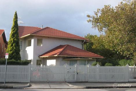 77 Ormond Rd, Elwood, VIC 3184