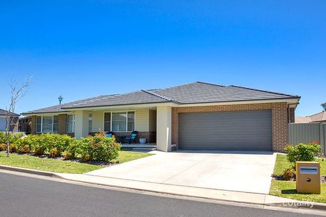 Property photo of 19 Peak Drive Hillvue NSW 2340