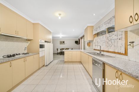 Property photo of 10 Beech Place Hallam VIC 3803