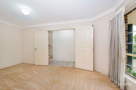 Property photo of 4/30 Rennie Street Indooroopilly QLD 4068