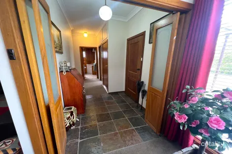 Property photo of 95 Crispe Street Deniliquin NSW 2710