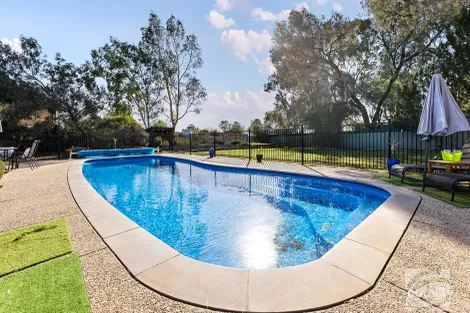 Property photo of 4 Merryl Court Angle Vale SA 5117