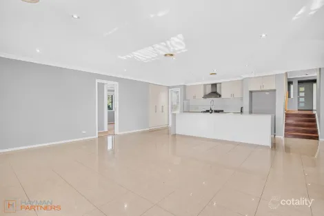 Property photo of 32 Mawson Drive Mawson ACT 2607