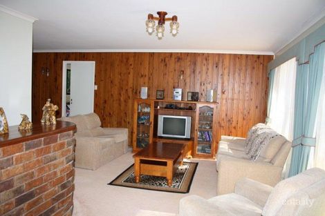 Property photo of 27 Jacaranda Avenue Tinana QLD 4650