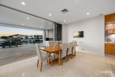 Property photo of 8 King Charles Drive Paradise Point QLD 4216