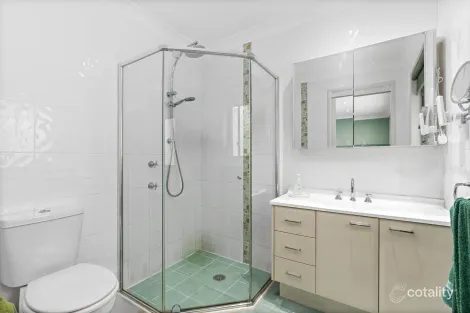 Property photo of 30 Cobbedah Drive Springfield NSW 2250