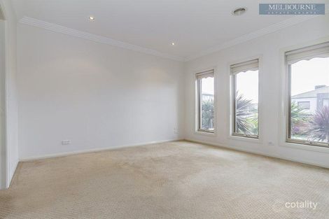 Property photo of 34 Gippsland Way Craigieburn VIC 3064