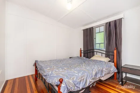 Property photo of 386 Oxley Avenue Redcliffe QLD 4020
