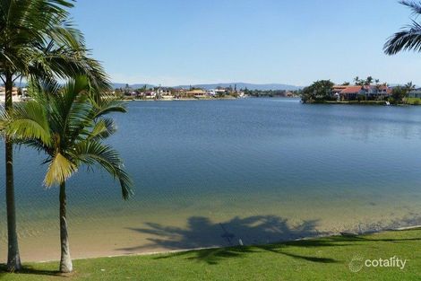 2/29 Duet Dr, Mermaid Waters, QLD 4218