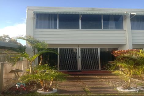1/2 Moffatt St, Scarborough, QLD 4020